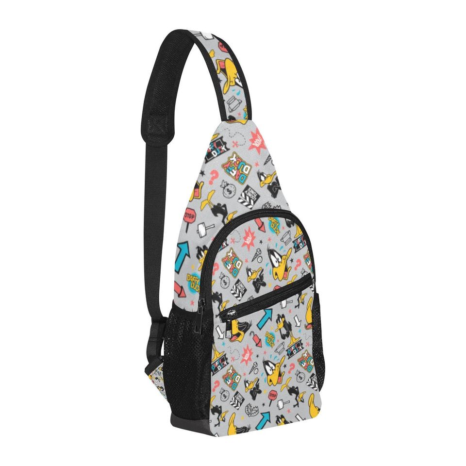 Character Daffy Print Chest Bag