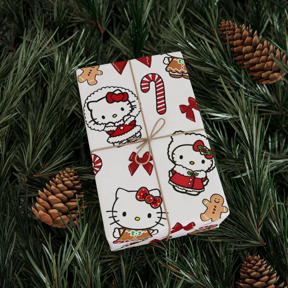 Hello Kitty Christmas Wrapping Papers