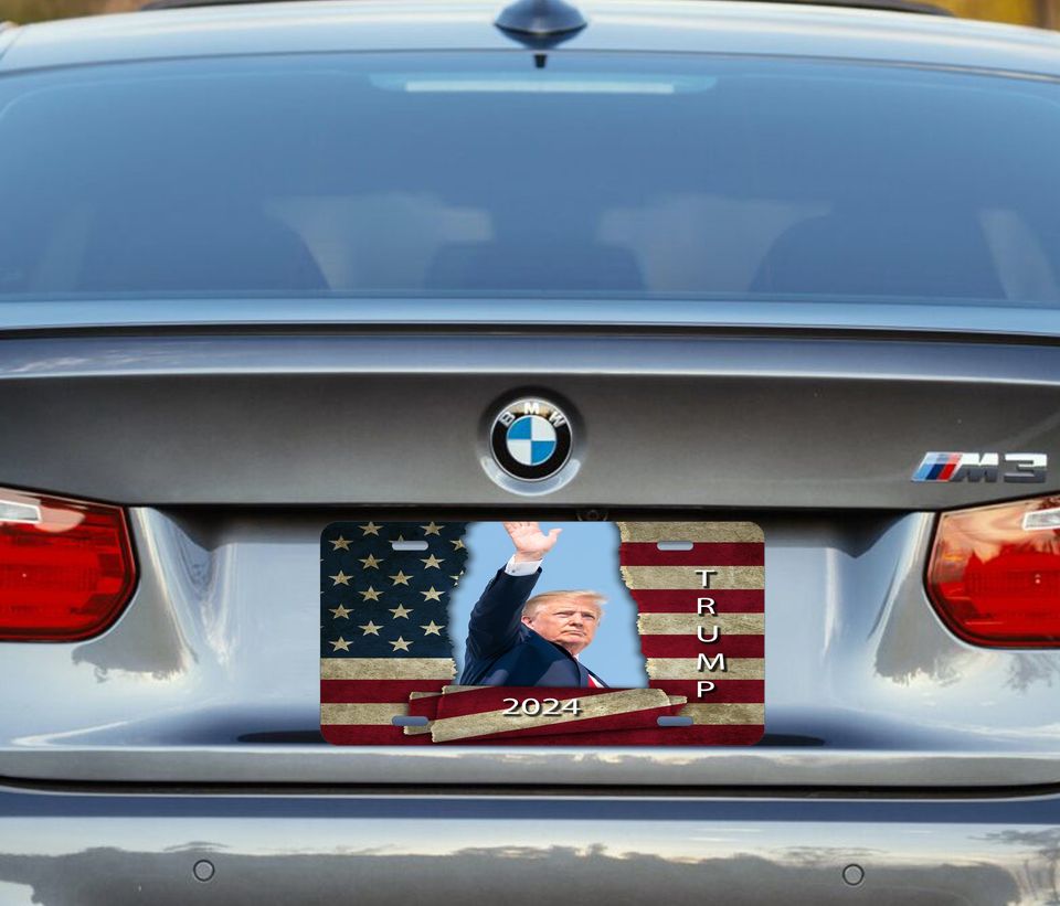 Donald Trump Waving License Plate | Car Accessories