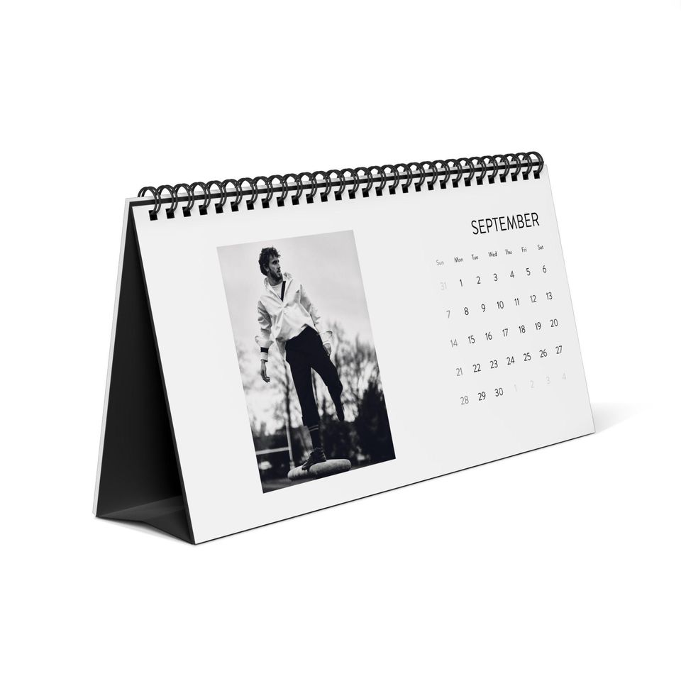 Paul Mescal - 2025 Desktop Calendar