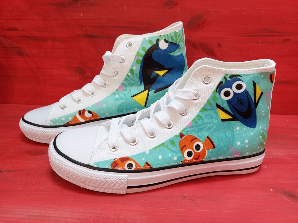 Finding Nemo Dory high top sneakers