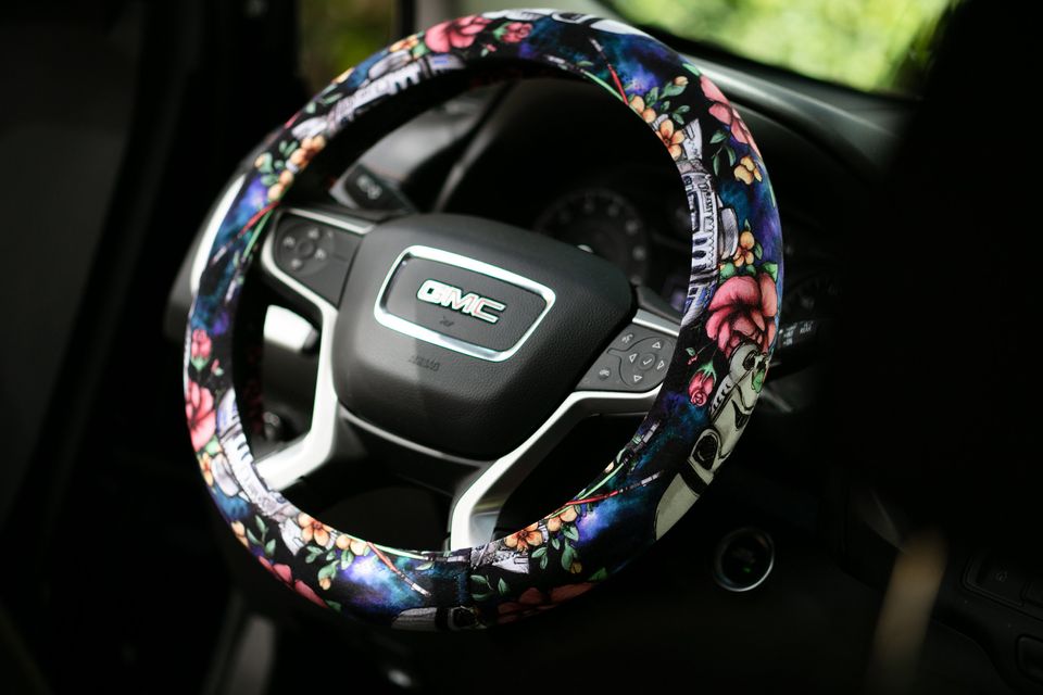 Disney Fan's steering wheel cover