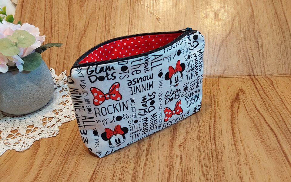 Disney Minnie mouse print makeup bag, reusable bag