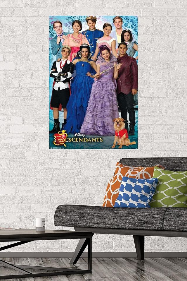 Disney Descendants - Group Poster