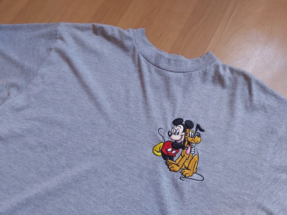 1990s Mickey Inc Mickey Mouse & Pluto T-Shirt Grey Embroidered Cartoon Disneyland  Shirt