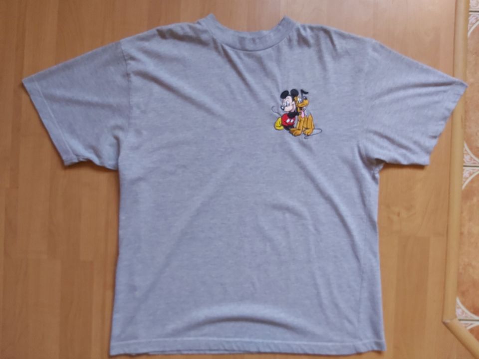 1990s Mickey Inc Mickey Mouse & Pluto T-Shirt Grey Embroidered Cartoon Disneyland  Shirt