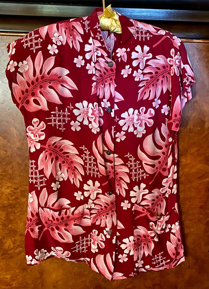 1940s Rayon Asian Hawaiian Teatimer Monstera Print M