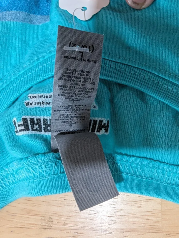 Minecraft blue t-shirt sz l