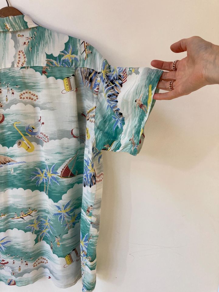 Vintage 1960s Hawaiian