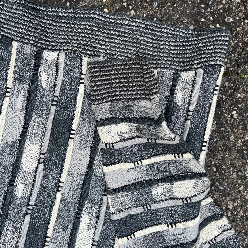 Vintage 3d knit white gray crewneck sweater sweatshirt