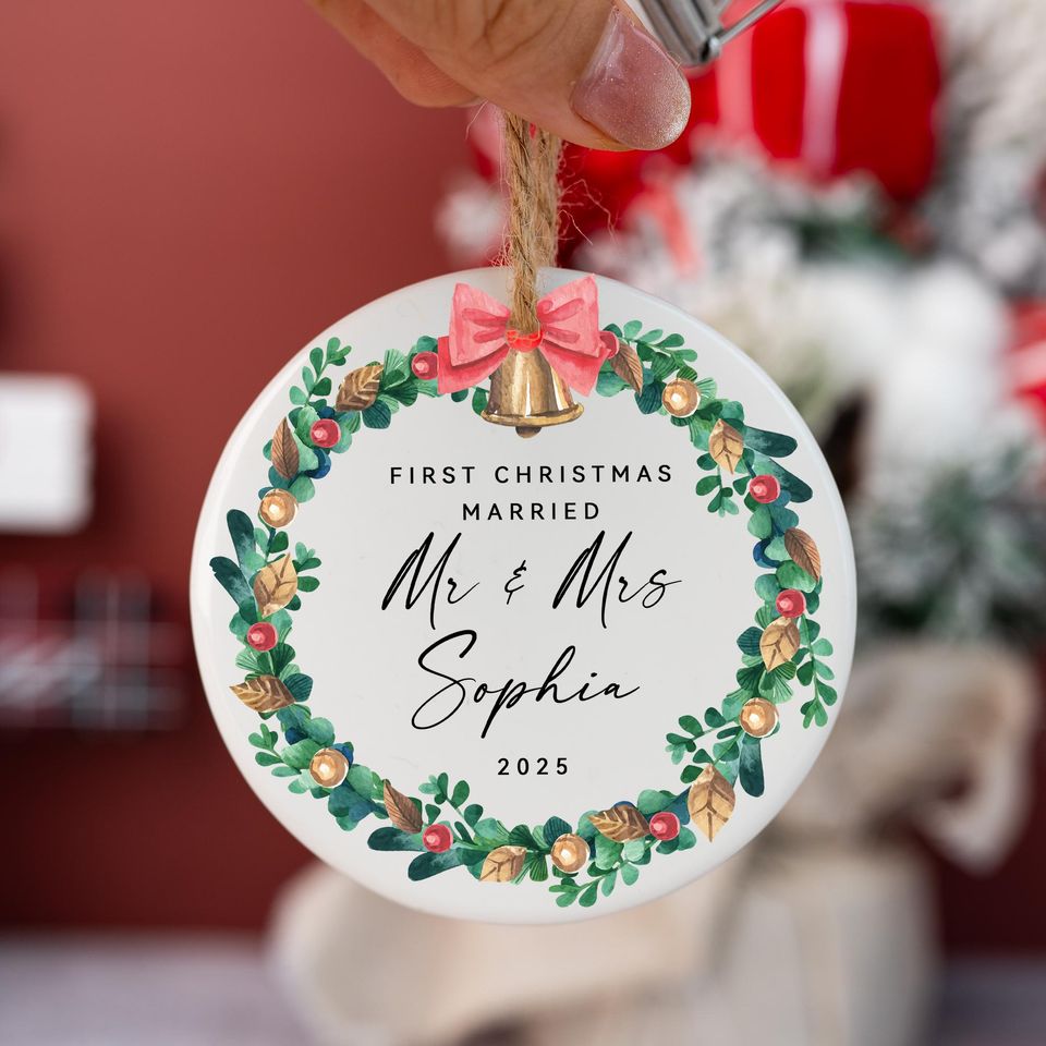 Personalized Married Ornament Gift, Ornament for Couples with Gift Box