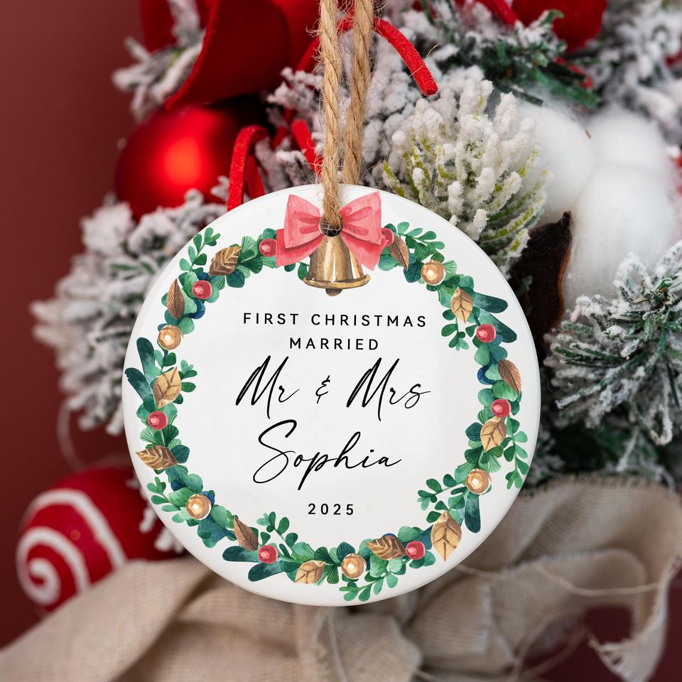Personalized Married Ornament Gift, Ornament for Couples with Gift Box