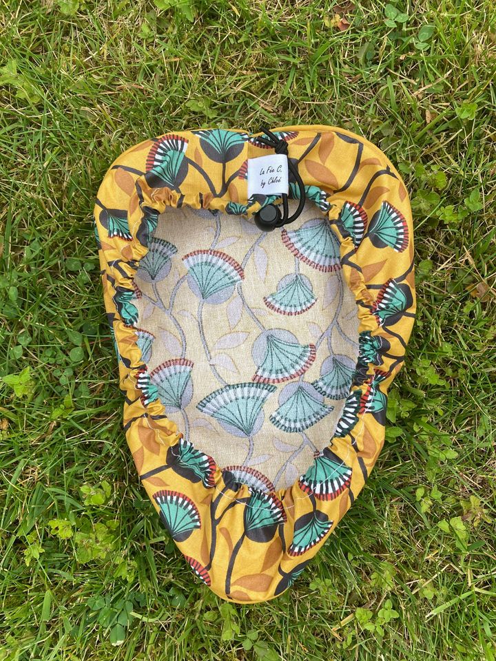 Water-repellent saddle cover