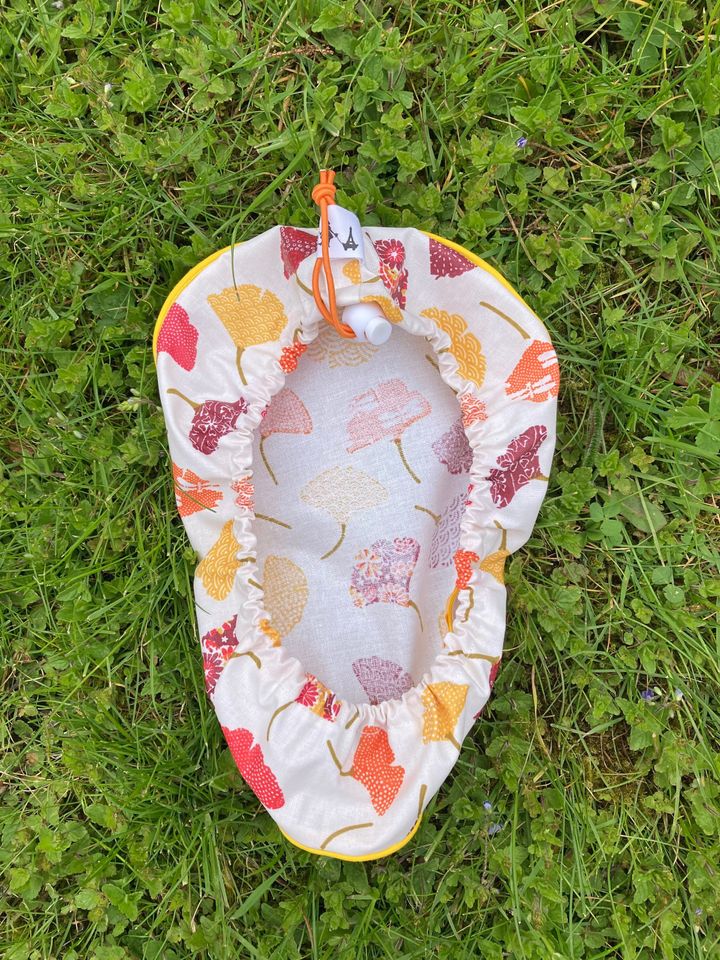 Water-repellent saddle cover