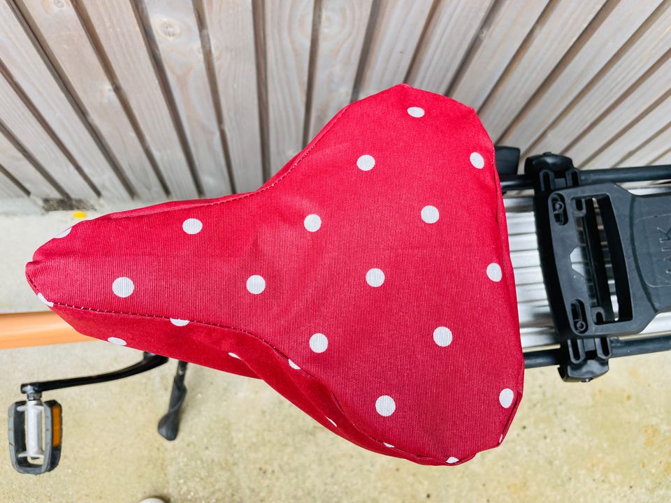 Waterproof bicycle seat cover