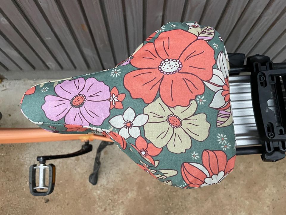 Waterproof bicycle seat cover
