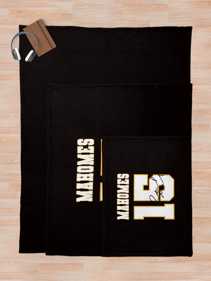 Patrick Mahomes 15 Chiefs   Throw Blanket, Gift for Fan