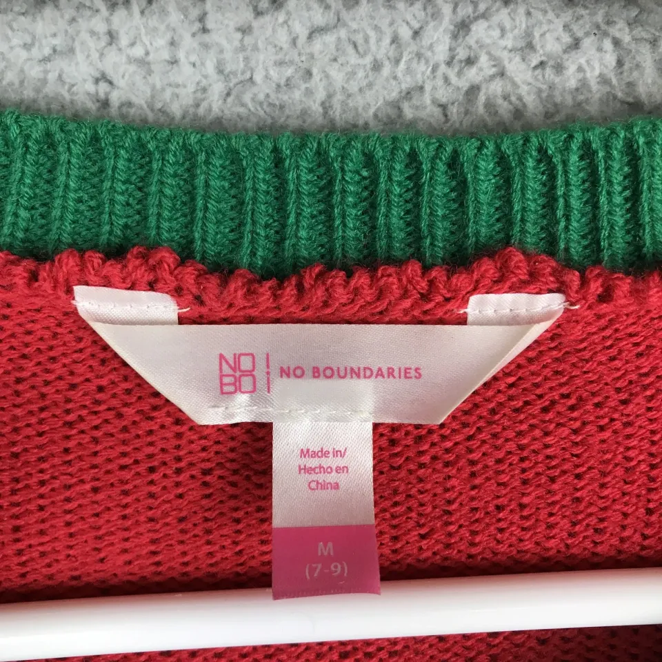 No Boundaries Sweater Womens Medium Christmas Unicorn Santa Ugly Holiday Pullove