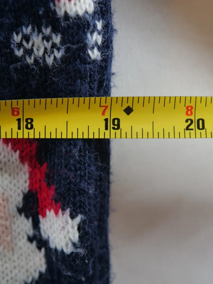 SEASONS GREETING CHRISTMAS SANTA SWEATER UGLY SWEATER SMALL