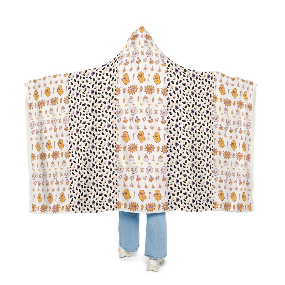 Halloween Ghost Blanket: Spooky Autumn Snuggle Throw