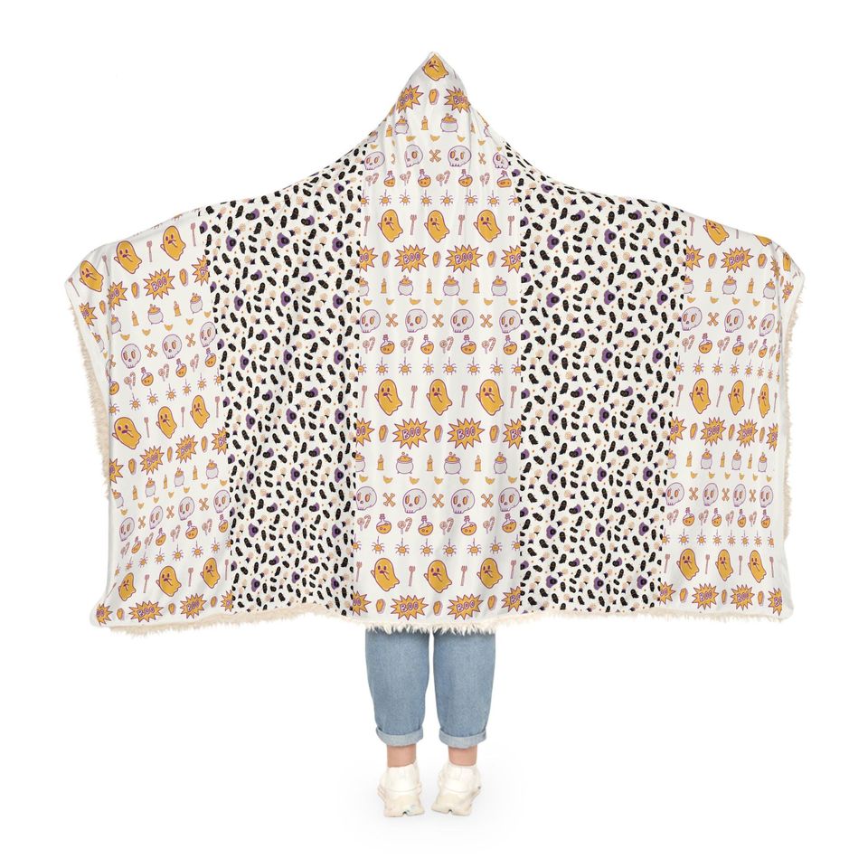 Halloween Ghost Blanket: Spooky Autumn Snuggle Throw