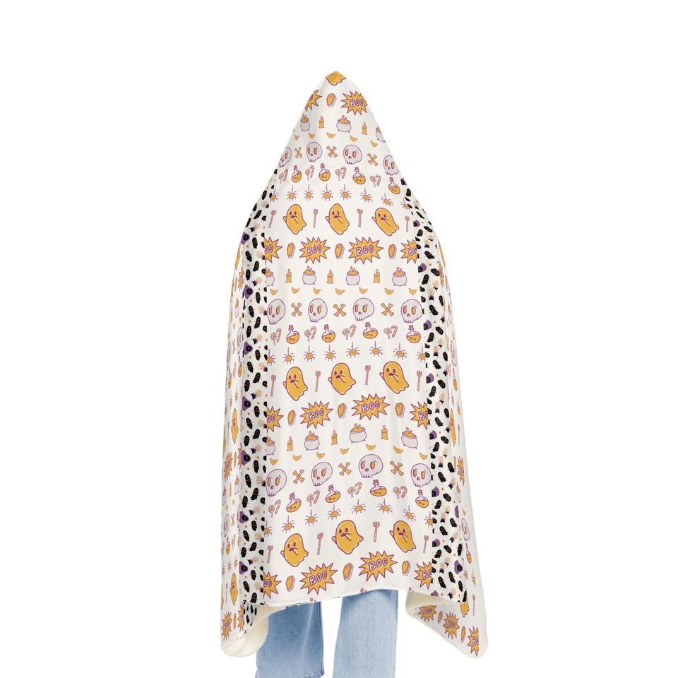 Halloween Ghost Blanket: Spooky Autumn Snuggle Throw