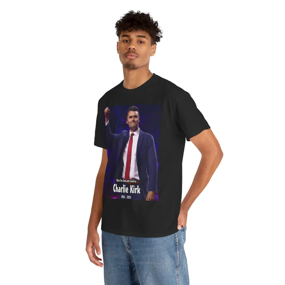 Charlie Kirk R.I.P. MAGA hero for truth unisex Short Sleeve Tee