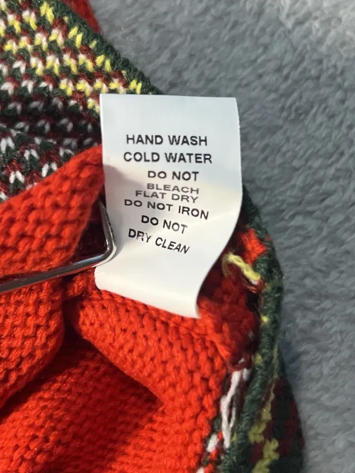 AndTheWhy Womens S/M Christmas Reindeer Ugly Sweater Pullover Plaid Pattern Red