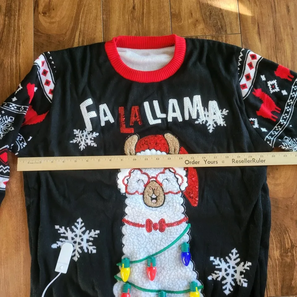 Womens Knit Ugly Christmas Sweater Size XL  Llama Alpaca Lights Festive Unisex