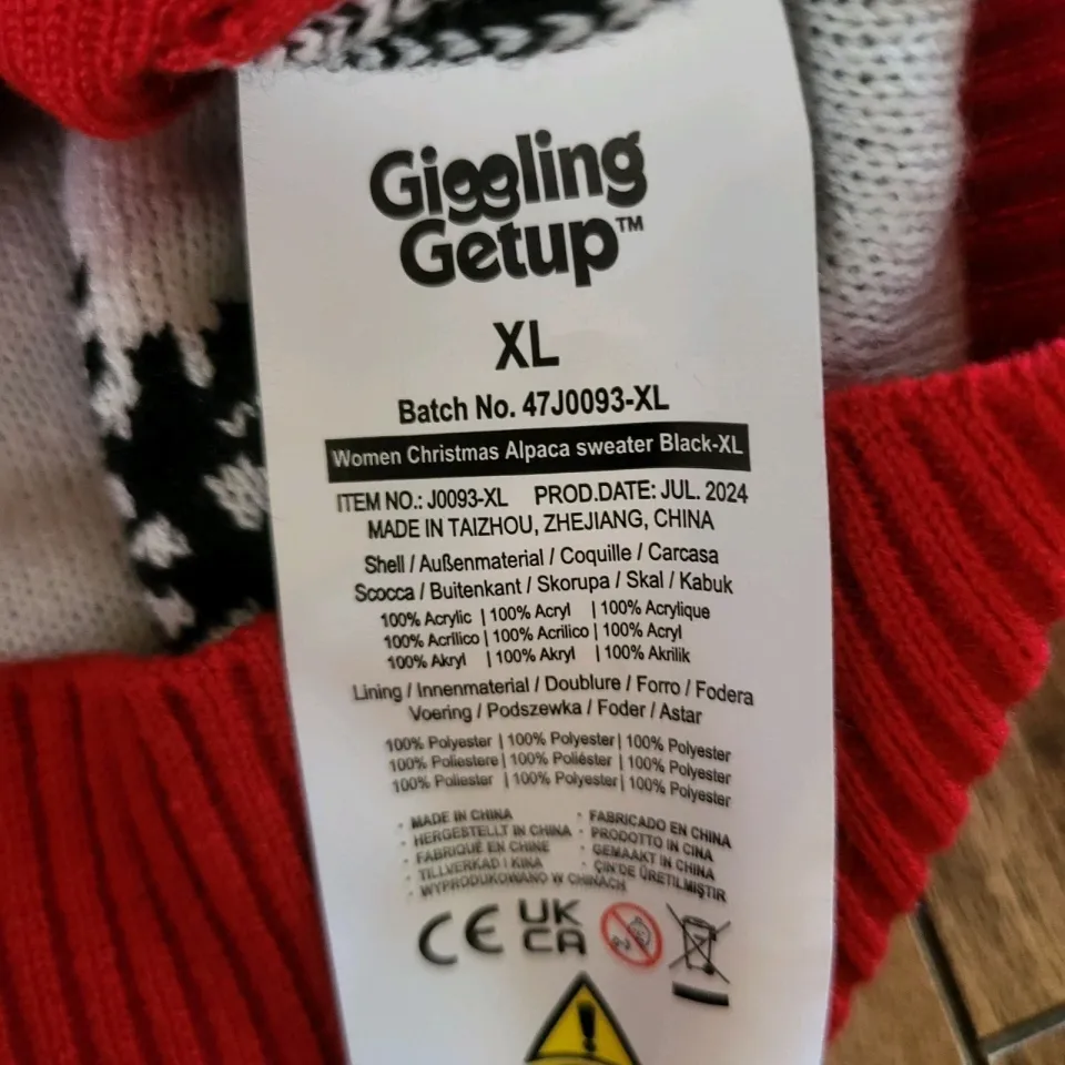 Womens Knit Ugly Christmas Sweater Size XL  Llama Alpaca Lights Festive Unisex