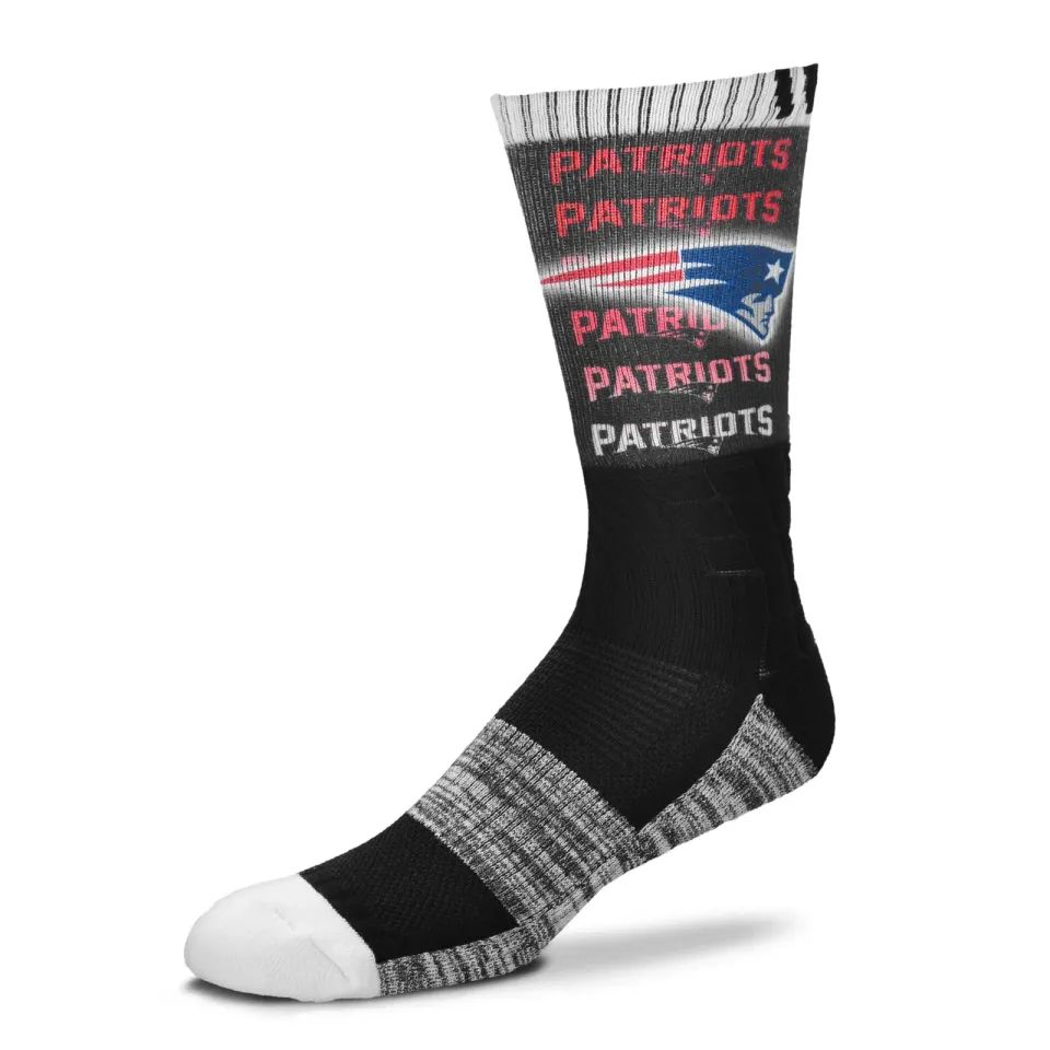 For Bare Feet New England Patriots Gradient Socks