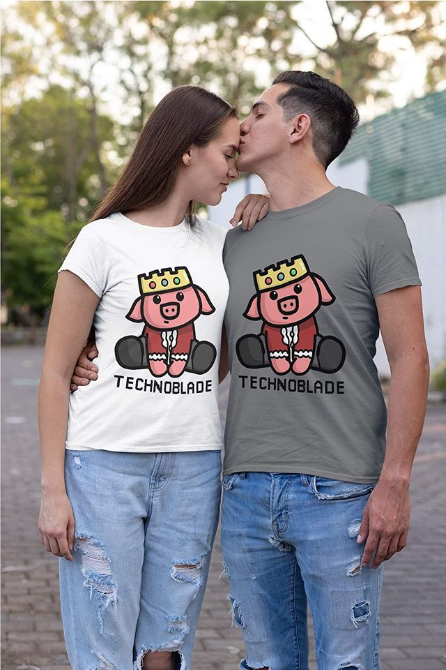 Technoblade Cute King Pig Shirt