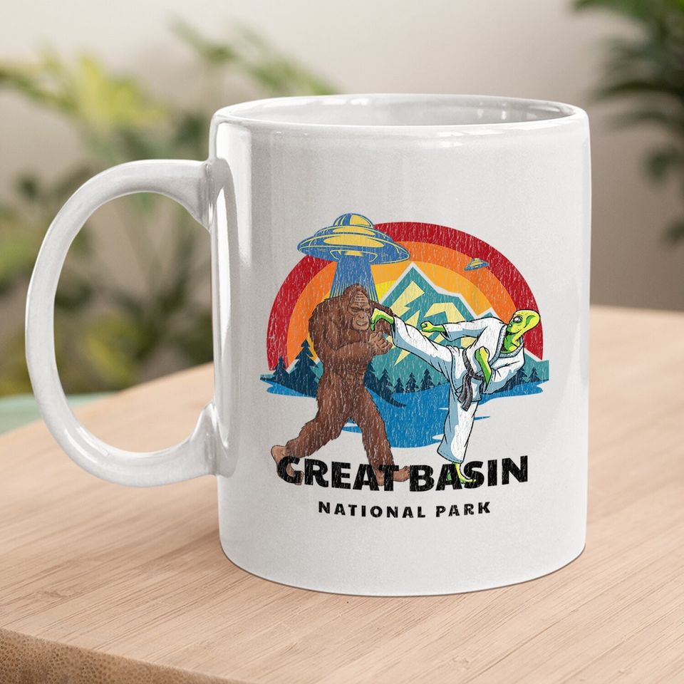 Great Basin National Park Bigfoot Alien Vintage Ufo Coffee Mug