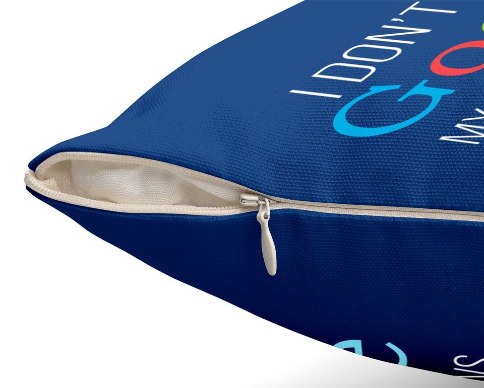 I Don't Need Google, My Girlfriend Knows Everything! | Funny Boyfriend Throw Pillow