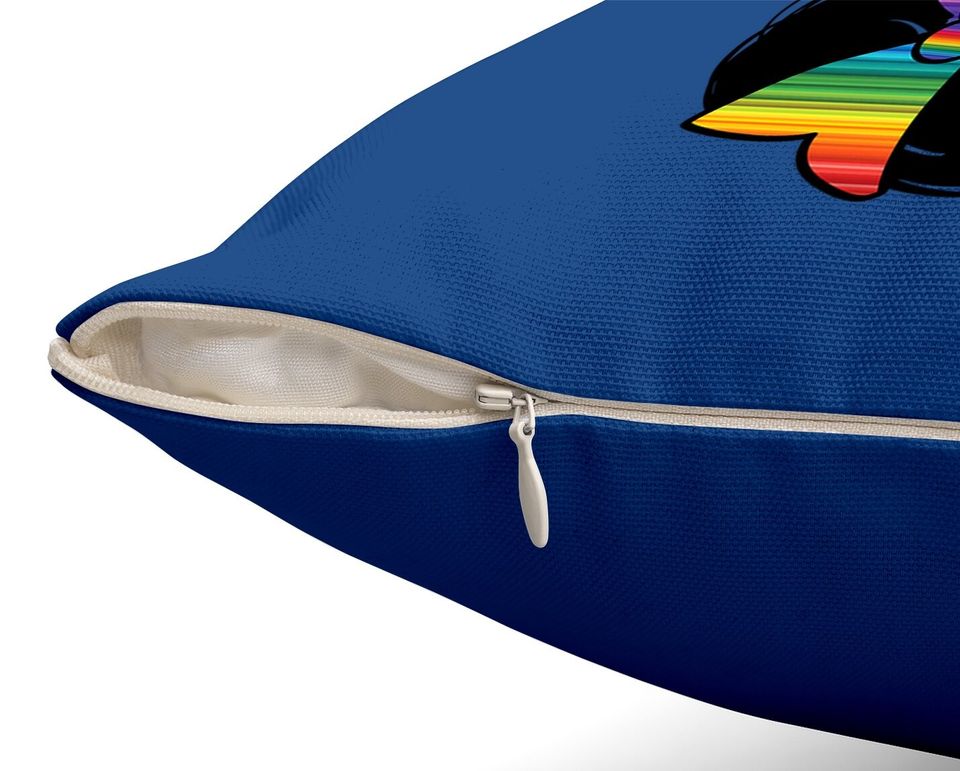 Free Mom Hugs Throw Pillow