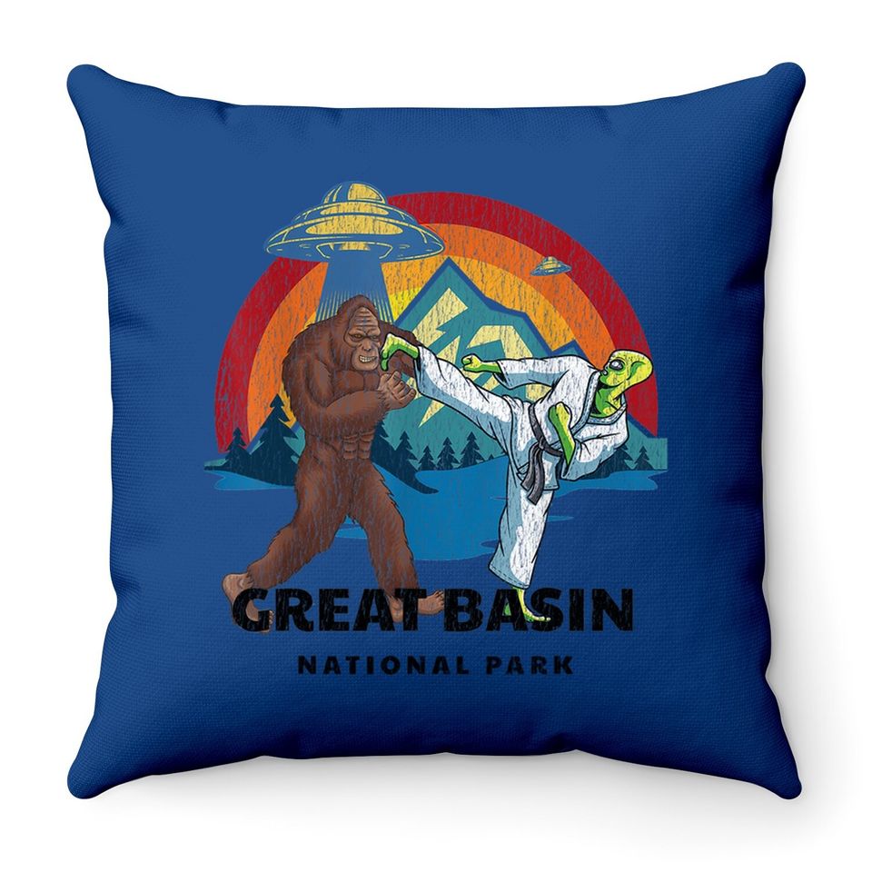 Great Basin National Park Bigfoot Alien Vintage Ufo Throw Pillow
