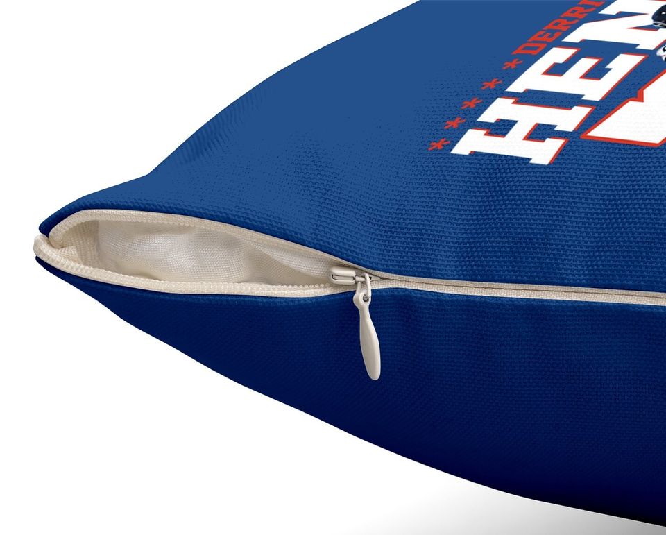 Derrick Henry 22 Tennesese Titan Throw Pillow