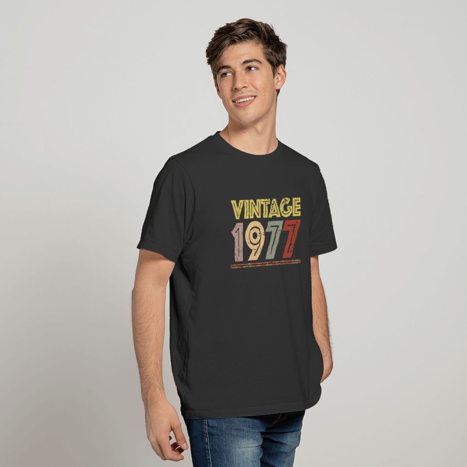 Vintage 1977  Retro Birthday Gift T-shirt