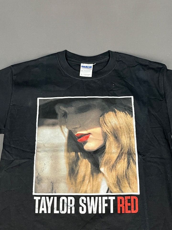 New 2013 Taylor The Red Tour Concert Black T-Shirt