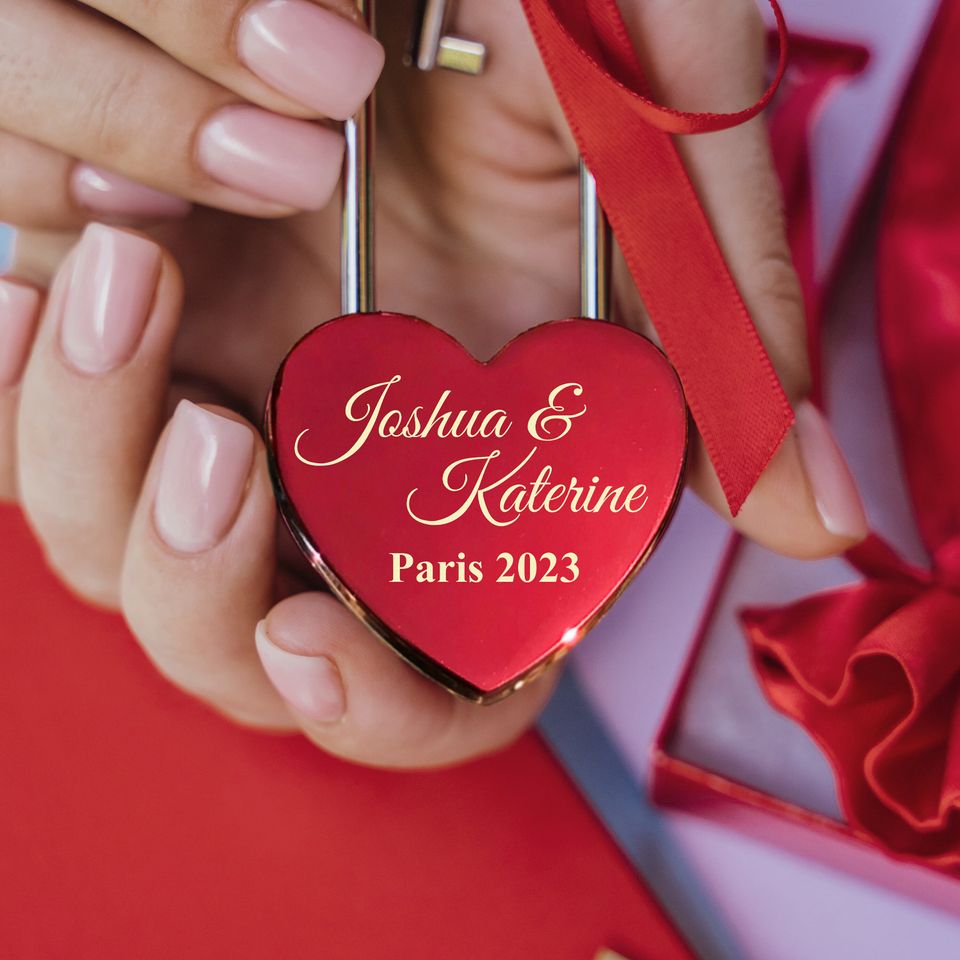 Engraved Heart Love Lock Personalized Red Padlock Keepsake Gift for Couples, Wedding Anniversary Gift