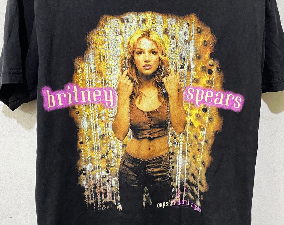 Vintage 2000 Britney Spears Oops! I Did It Again Tour Shirt