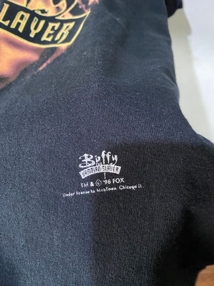 Vintage 1998 Buffy the Vampire Slayer Shirt