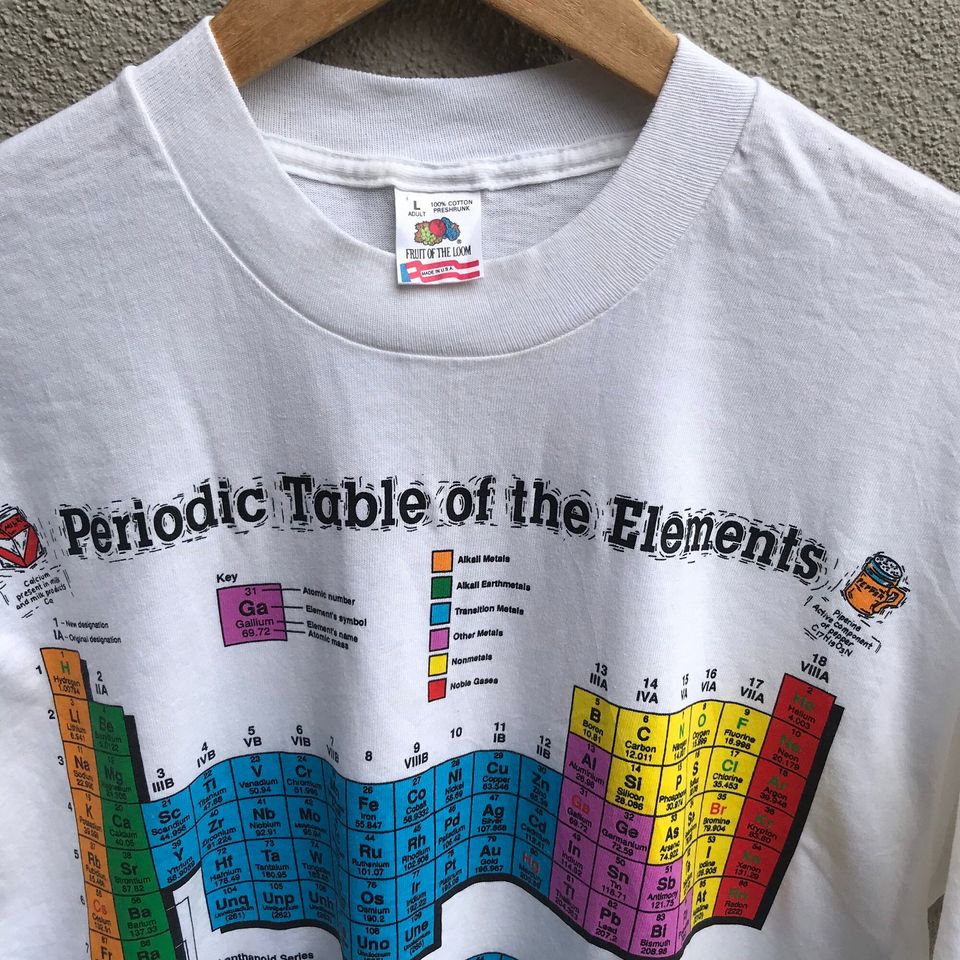 Vintage 90s PERIODIC TABLE element art tee