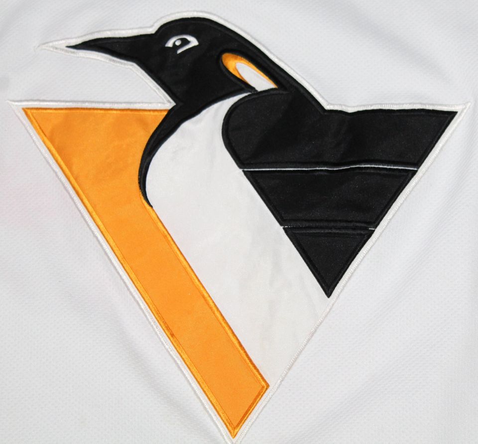 Vintage 90s Clothing NHL Pittsburgh Penguins Starter Men Size Large