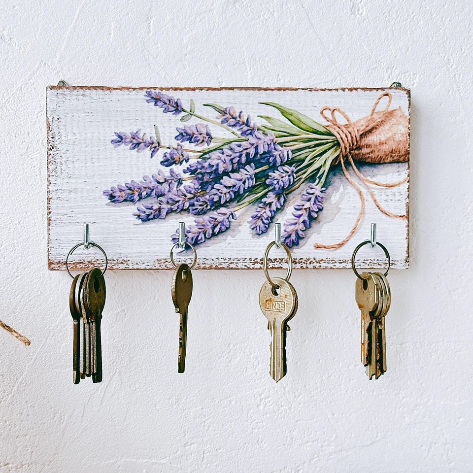 Lavender Rustic Wooden Key Holder