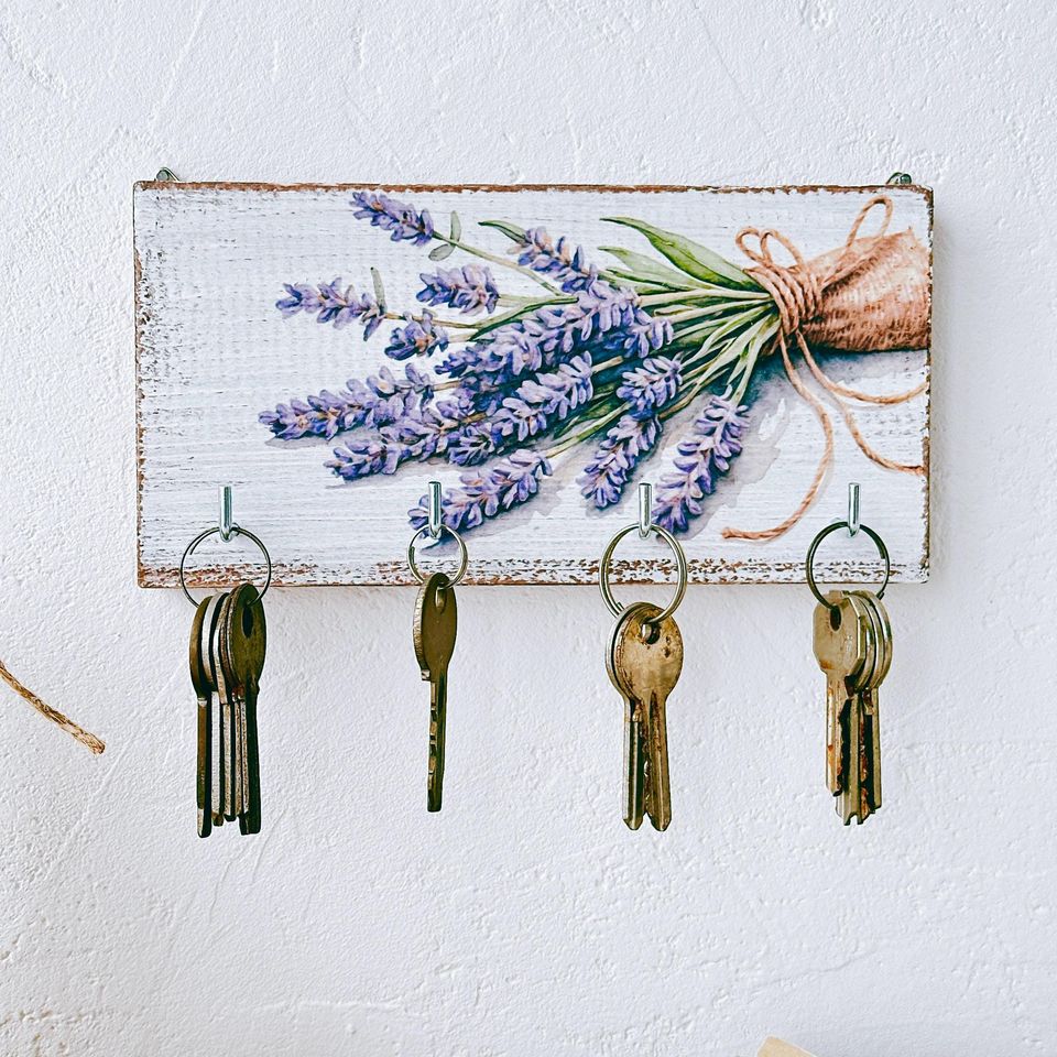Lavender Rustic Wooden Key Holder