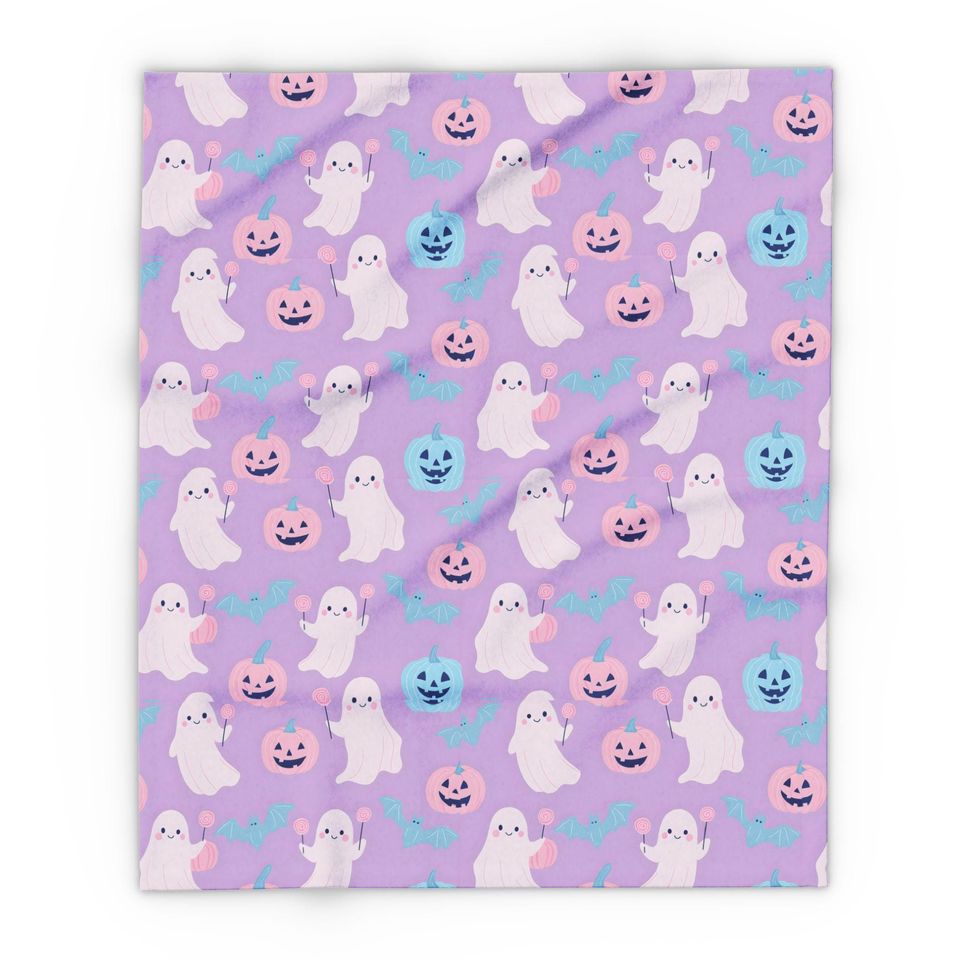 Whimsical Ghost Fleece Blanket: Halloween Decor Throw