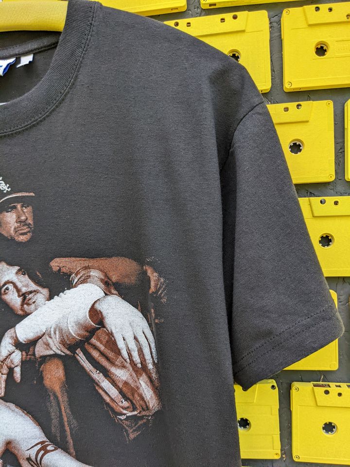 Vintage 2000s  Red Hot Chili Peppers T-Shirt