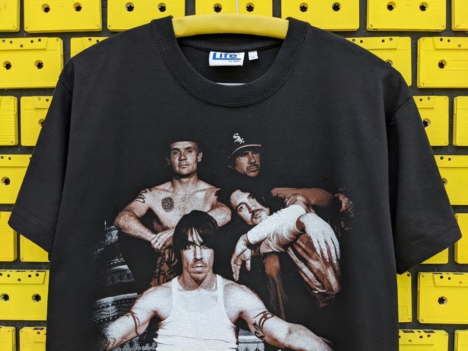 Vintage 2000s  Red Hot Chili Peppers T-Shirt