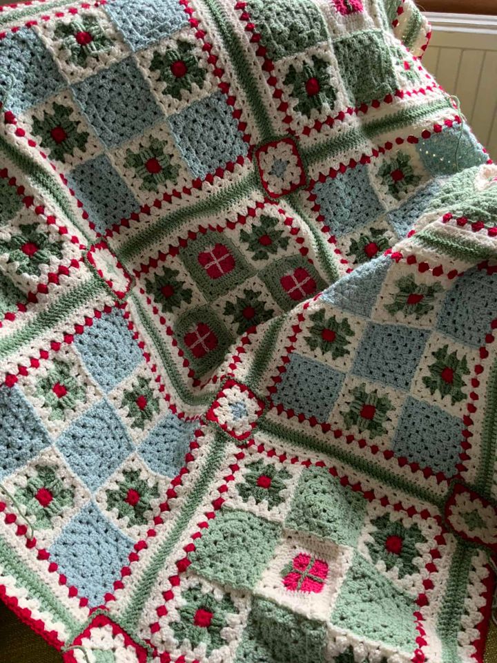 The Noel Nine Patch Blanket Pattern